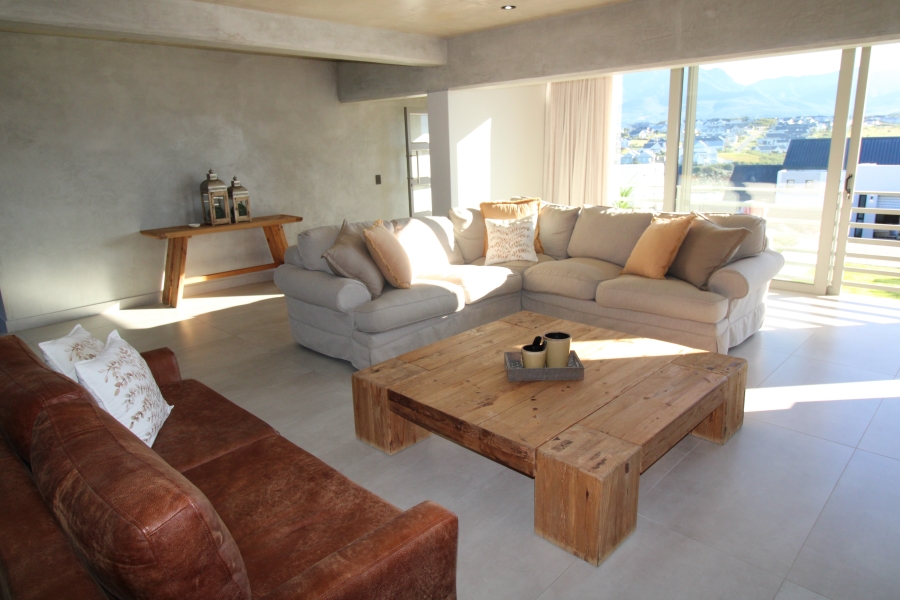 4 Bedroom Property for Sale in Kingswood Golf Estate Western Cape